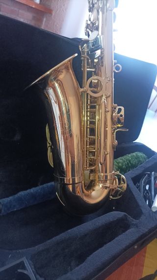 Saxofón Alto