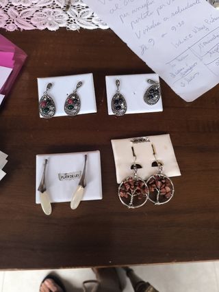 4 pendientes de plata muy bonitos