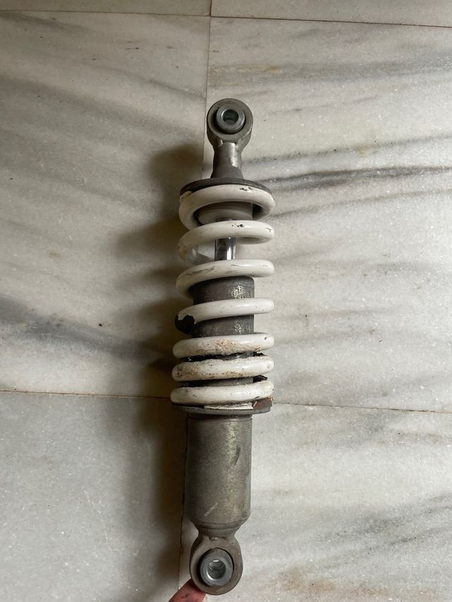 amortiguador derbi gpr