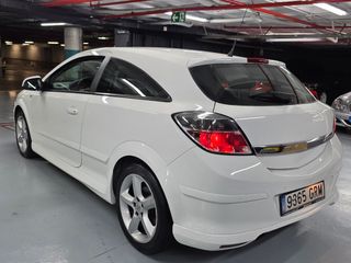 Opel Astra 2010