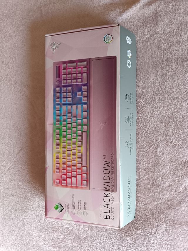 Teclado Razer rosa gaming mecánico