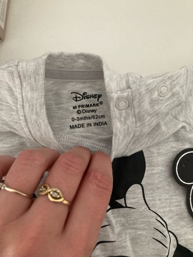 Ranitas bebé. regalo camiseta mickey mouse. 