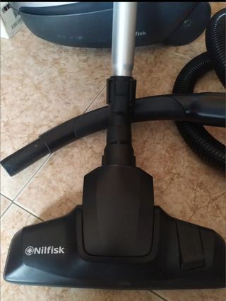 Aspirador con bolsa 650W