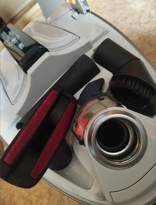 Aspirador con bolsa 650W