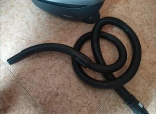Aspirador con bolsa 650W