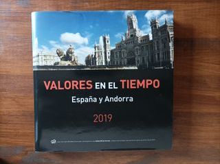 Libro oficial de Correos 2019