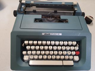 macchina da scrivere olivetti studio 46