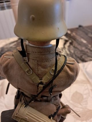 Figura 1:6 Dragon África Korps custom MG-42 