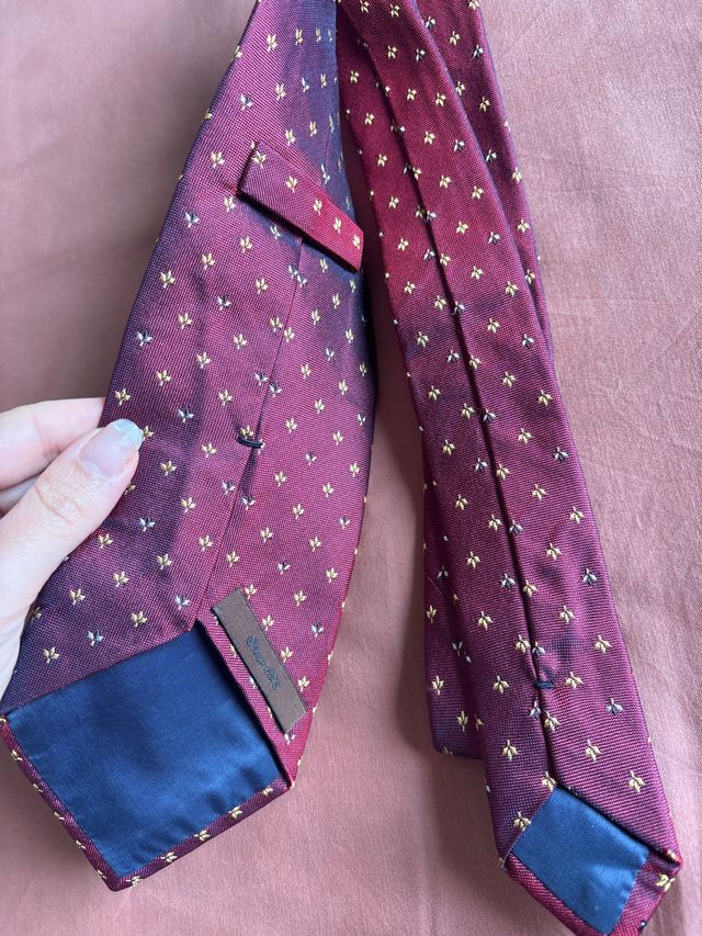 Corbata Church’s bordeaux