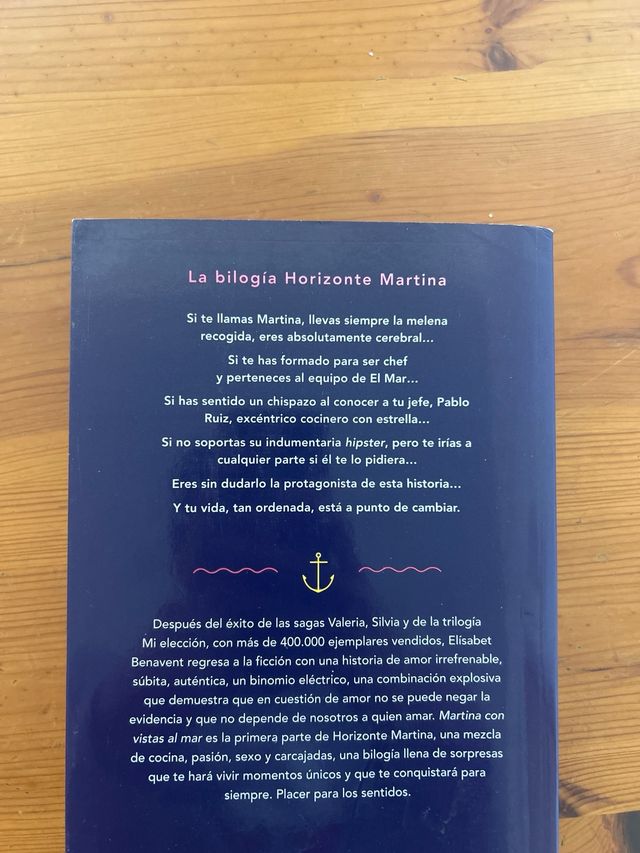 Martina con vistas al mar