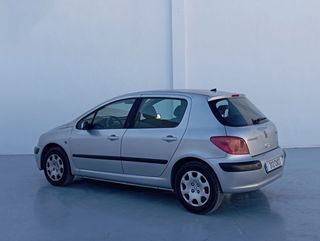 Peugeot 307 2.0 HDi 90