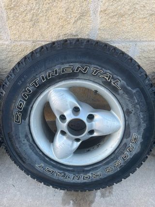 Ruedas todoterreno 235/75 R 15