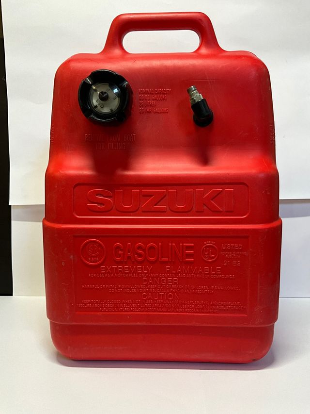 DEPOSITO COMBUSTIBLE SUZUKI  25l