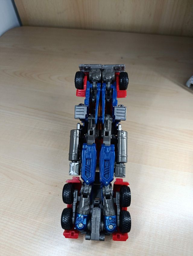 Transformers Optimus Prime Dark Of The Moon in ott