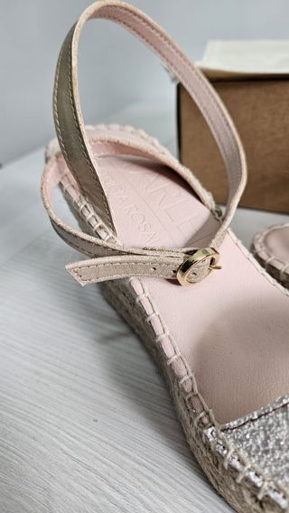 Sandalias invitada piel y gel