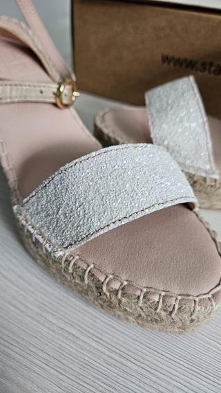 Sandalias invitada piel y gel