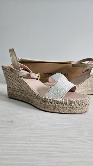 Sandalias invitada piel y gel