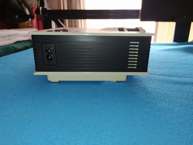 UNIC - UC46 -  Proiettore Led - Full Hd - HdmI 2.0