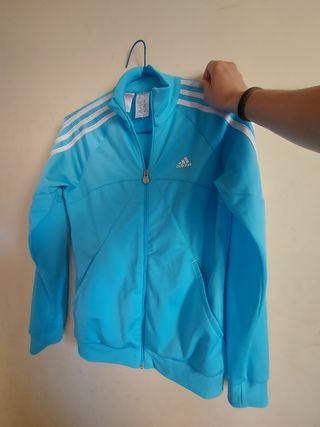 Chaqueta azul de adidas