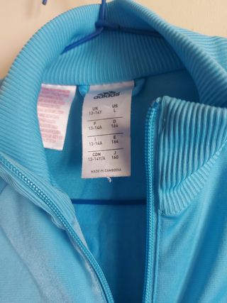 Chaqueta azul de adidas