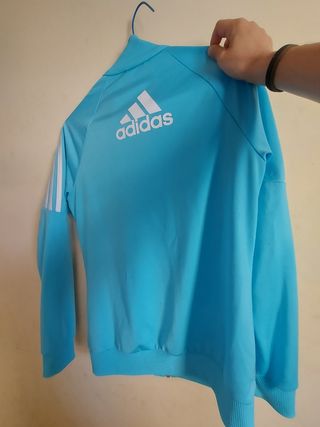 Chaqueta azul de adidas