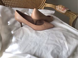 Zapatos nude beige piel Giko