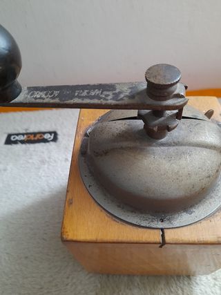 Macinino per caffè in legno