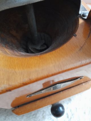 Macinino per caffè in legno