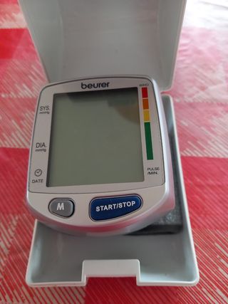 Tensiómetro de muñeca