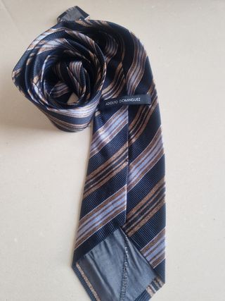 Corbata Adolfo Domínguez 