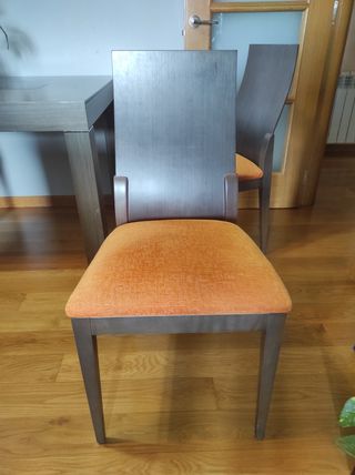 Sillas comedor marrón y tapizado naranja