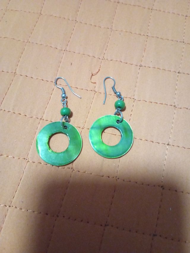 Bisutería circular verde