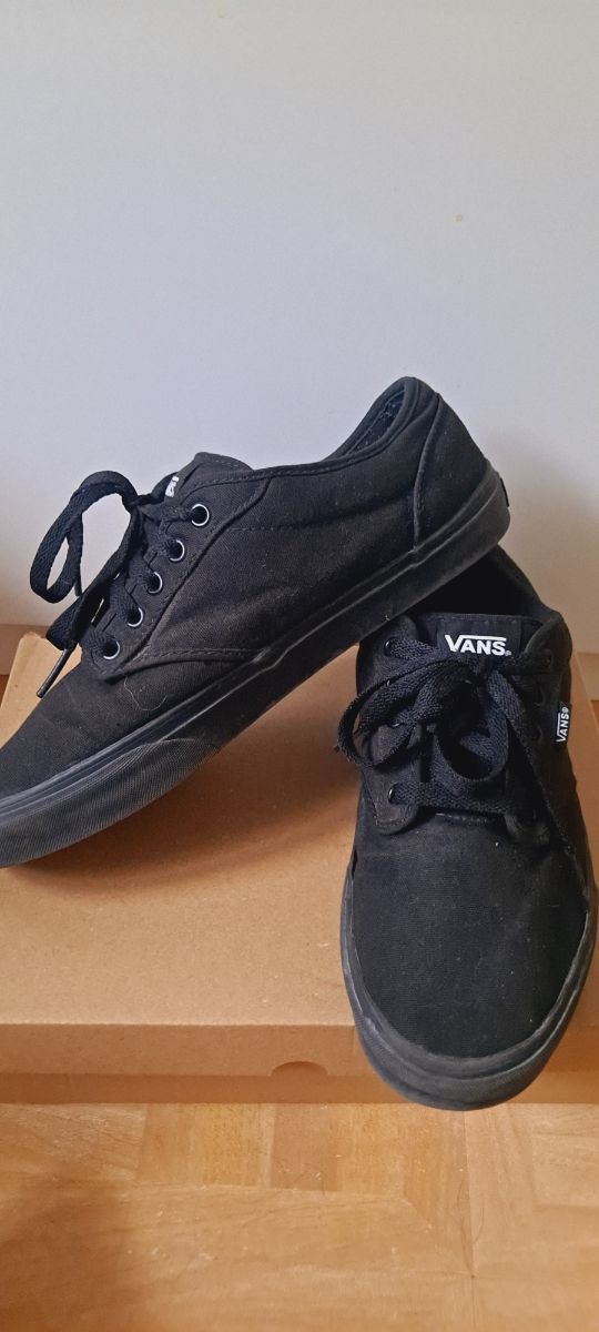 Vans negras