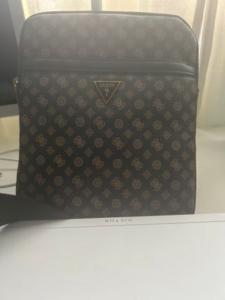 Riñonera guess