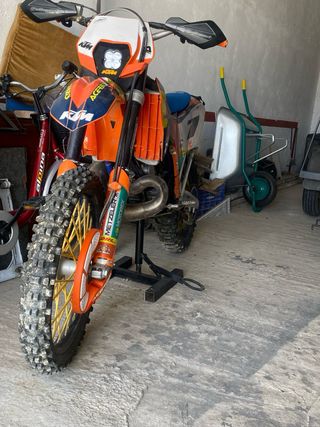 Moto enduro 250 2t