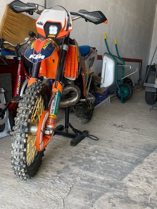 Moto enduro 250 2t