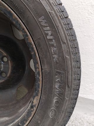 Llantas VW T5 con cubierta de invierno caducadas