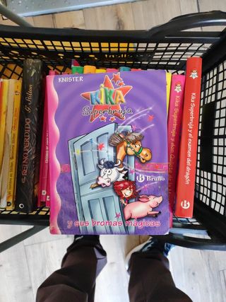 Lote  Kika Superbruja 