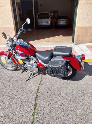 suzuki intruder