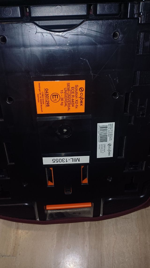 Silla automóvil niños con sistema Isofix.