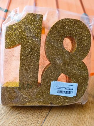 Numero 18 polistirolo glitterato oro