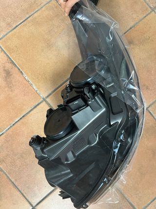 Faro delantero Ford E-Tourneo Custom 2014