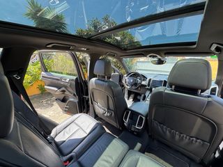 Porsche Cayenne 2012