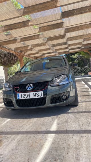 Volkswagen Golf 2004