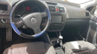 Volkswagen Golf 2004