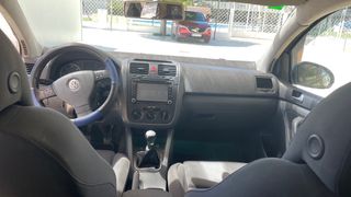 Volkswagen Golf 2004