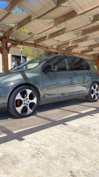 Volkswagen Golf 2004