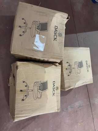 Set di 3 sedie ergonomiche. Bambini piccoli o adulti