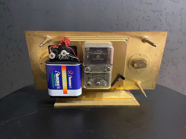 Reloj de Sobremesa. Ergas.