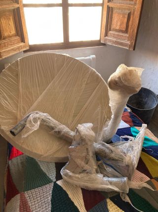 Antena parabólica con soporte y motor